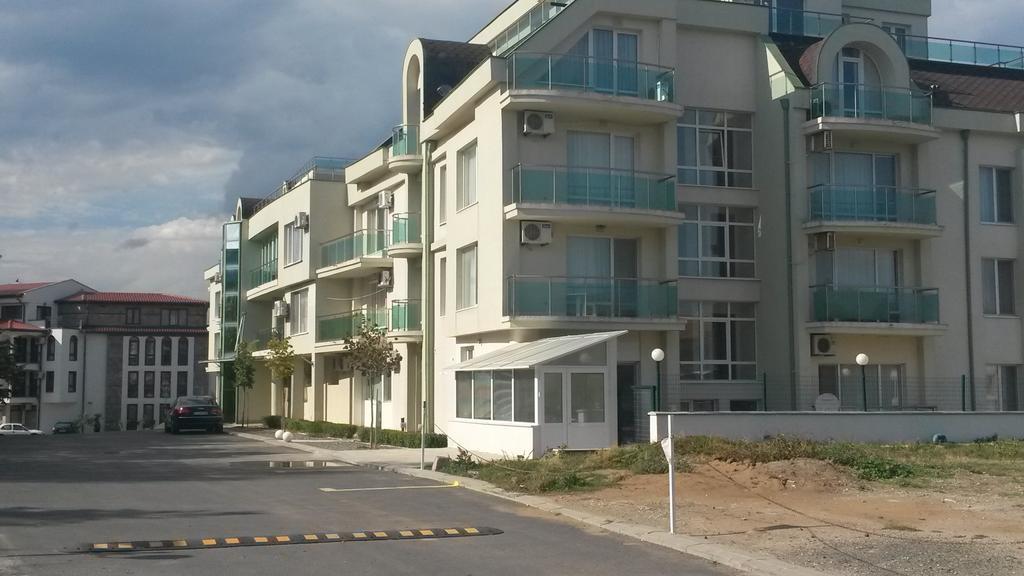 Alexander Lozenets Beach Complex Apartment Exterior photo